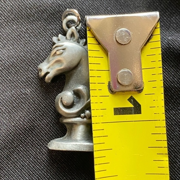Michele Lynn Knight Chess Pendant, Vintage, Metal - Picture 6 of 7